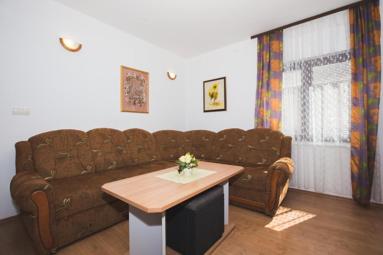 Apartmani Nada & Darko, Kampor, Rab, Hrvatska ภายนอก รูปภาพ