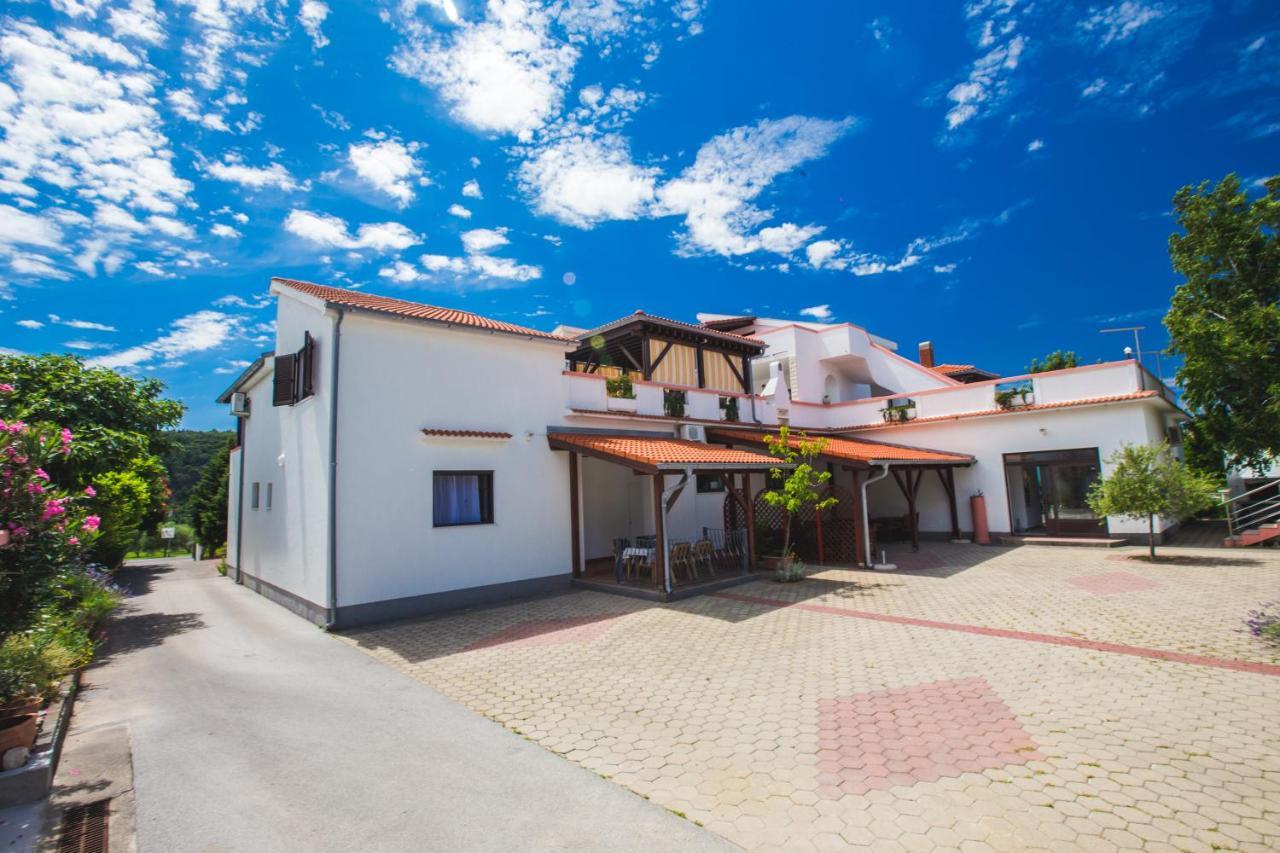 Apartmani Nada & Darko, Kampor, Rab, Hrvatska ภายนอก รูปภาพ