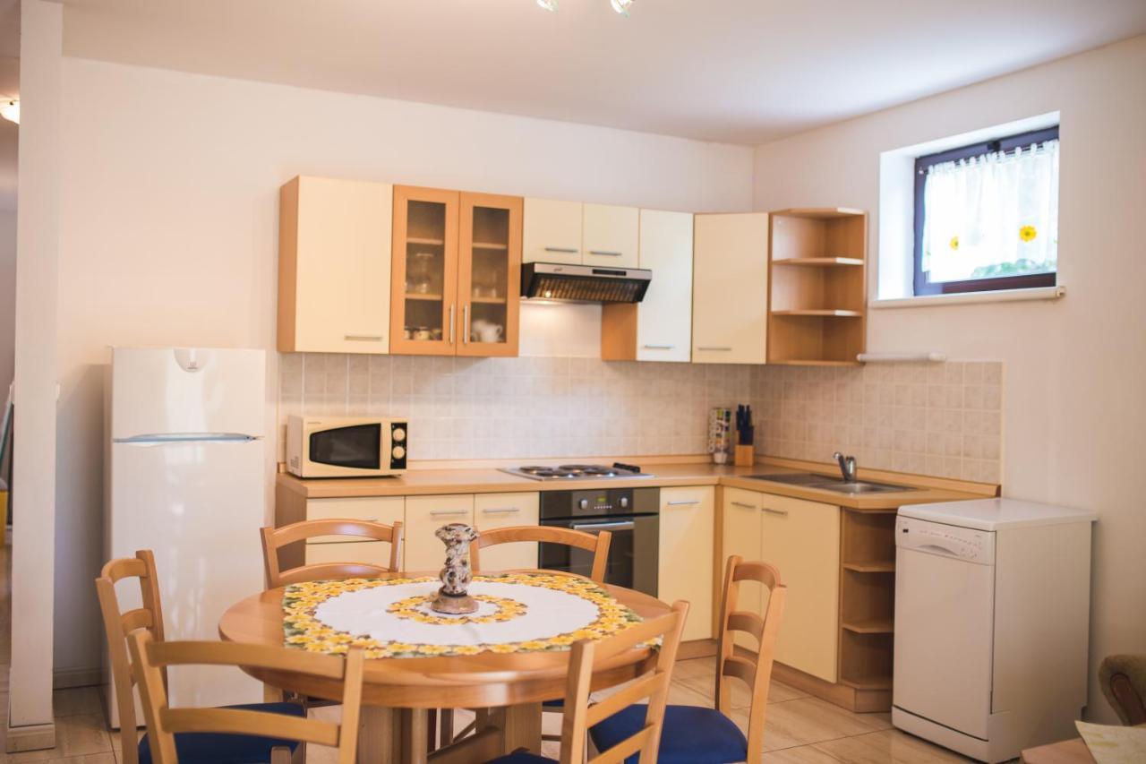 Apartmani Nada & Darko, Kampor, Rab, Hrvatska ภายนอก รูปภาพ