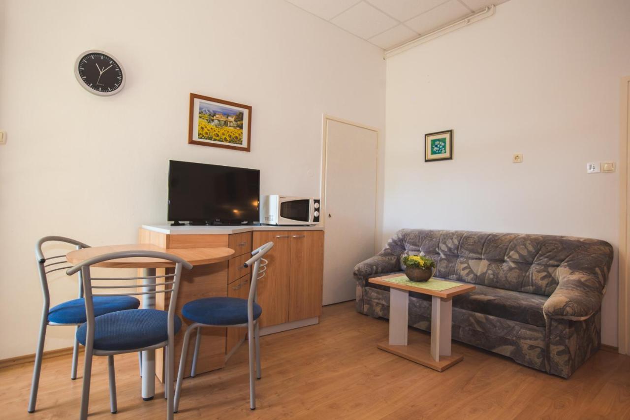 Apartmani Nada & Darko, Kampor, Rab, Hrvatska ภายนอก รูปภาพ