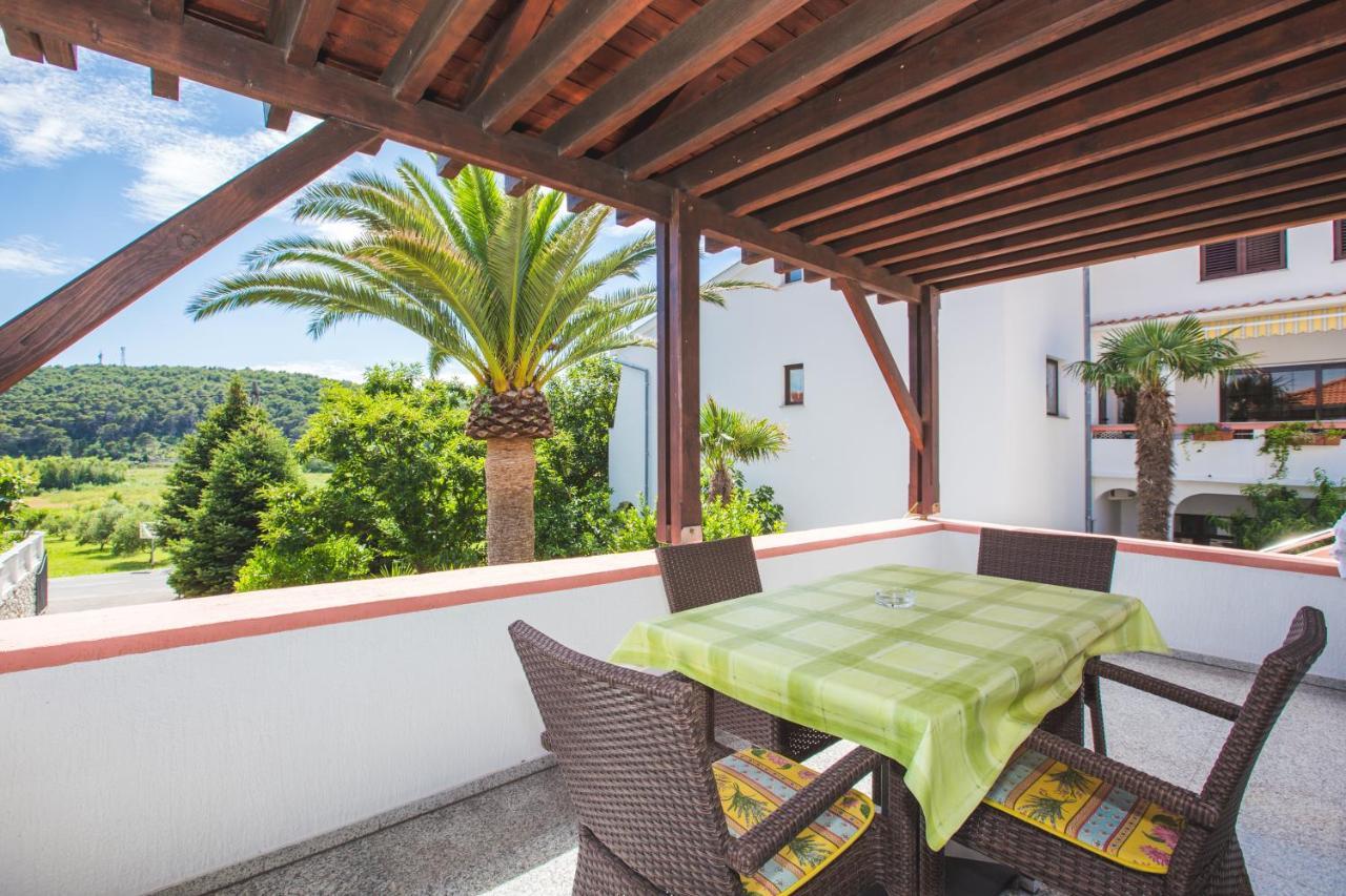 Apartmani Nada & Darko, Kampor, Rab, Hrvatska ภายนอก รูปภาพ