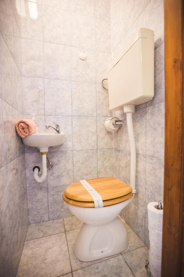 Apartmani Nada & Darko, Kampor, Rab, Hrvatska ภายนอก รูปภาพ